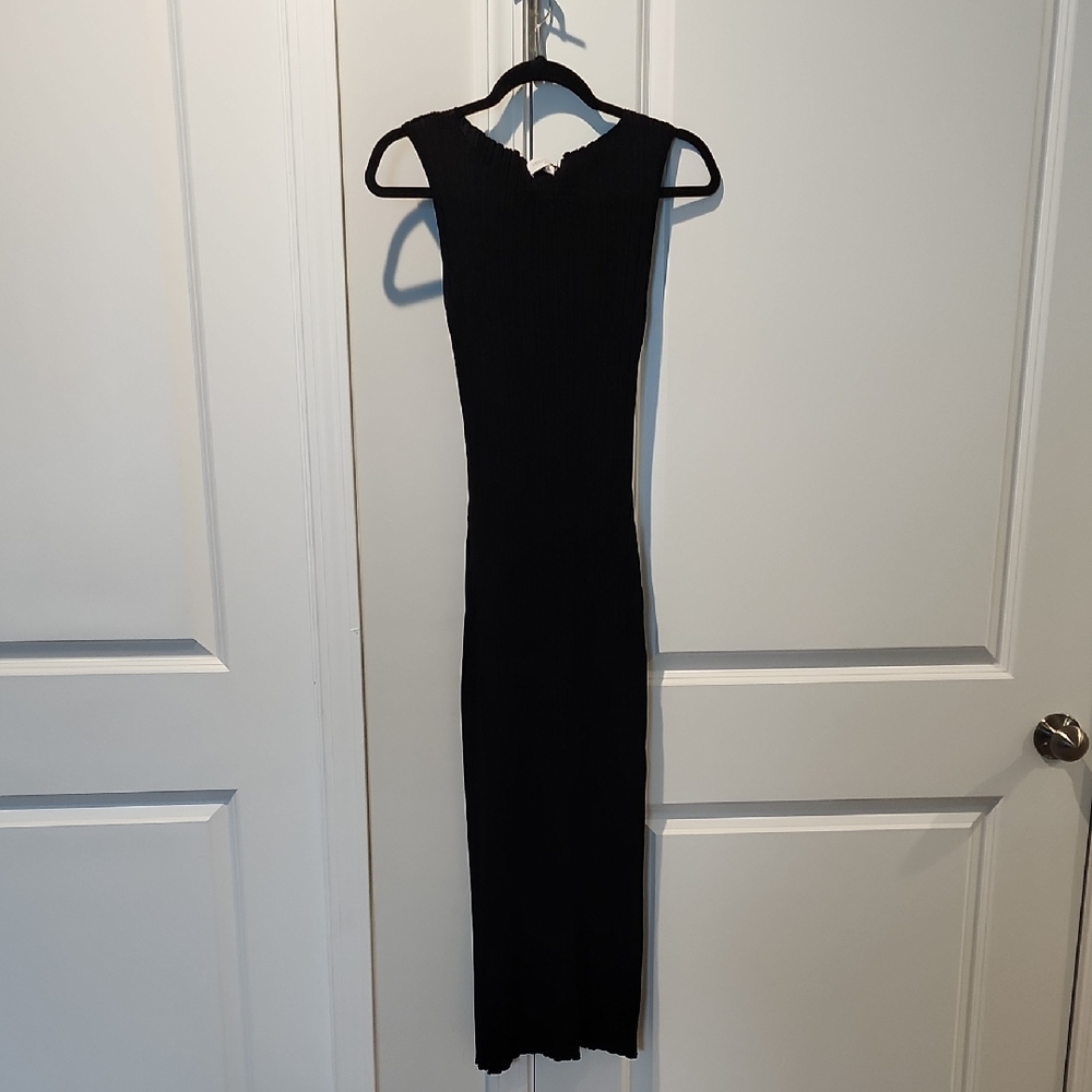 Vestique Midi Dress